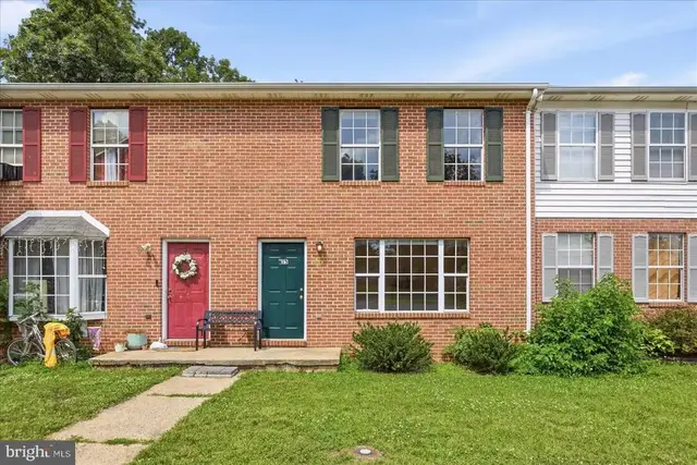 215 Buckingham Dr, Stephens City