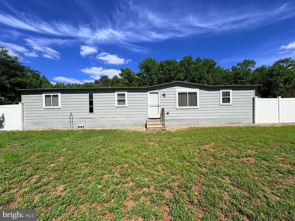 8255 Whitesville Rd, PITTSVILLE