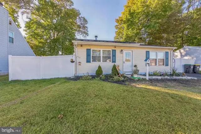 126 Medley Dr, Newark