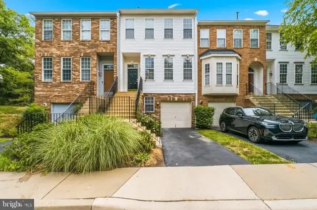 9175 Carriage House Ln, Columbia