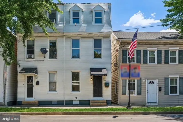 92 Pennsylvania Ave, Westminster