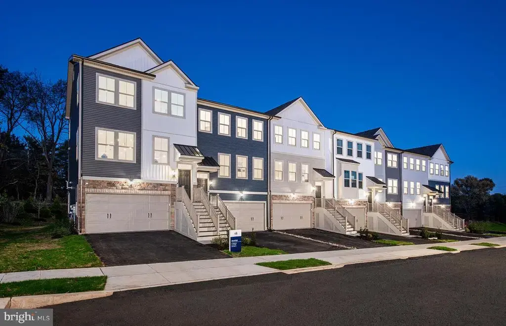 120 Beacon Ct, ROYERSFORD