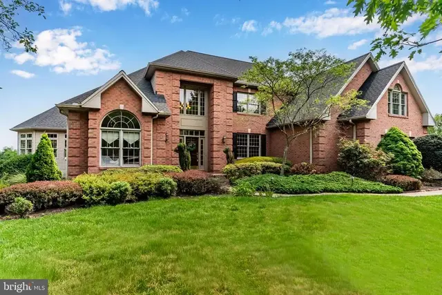 7 Accent Cir, Camp Hill