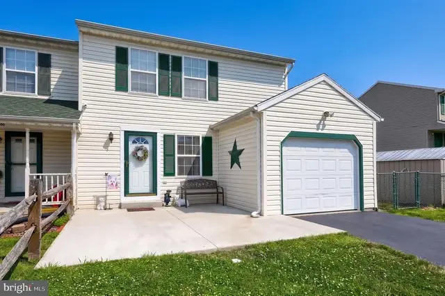 1902 Wyatt Cir, Dover