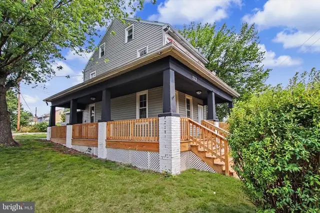 222 Cottage Hill Rd, York