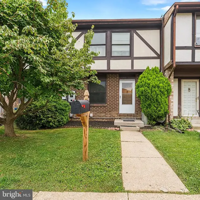 4 W Orange Ct, Baltimore