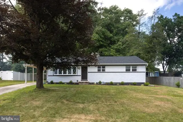 14 Colonial Rd, Bel Air