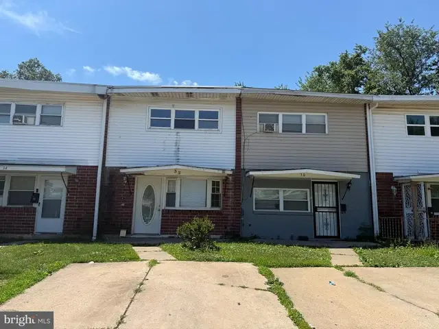 32 Thorn Ln, New Castle