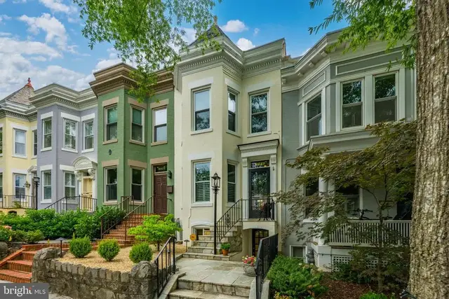 2219 Hall Pl Nw, Washington