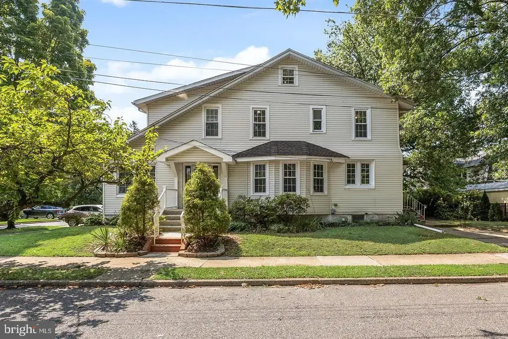 7 Lake Shore Dr, COLLINGSWOOD