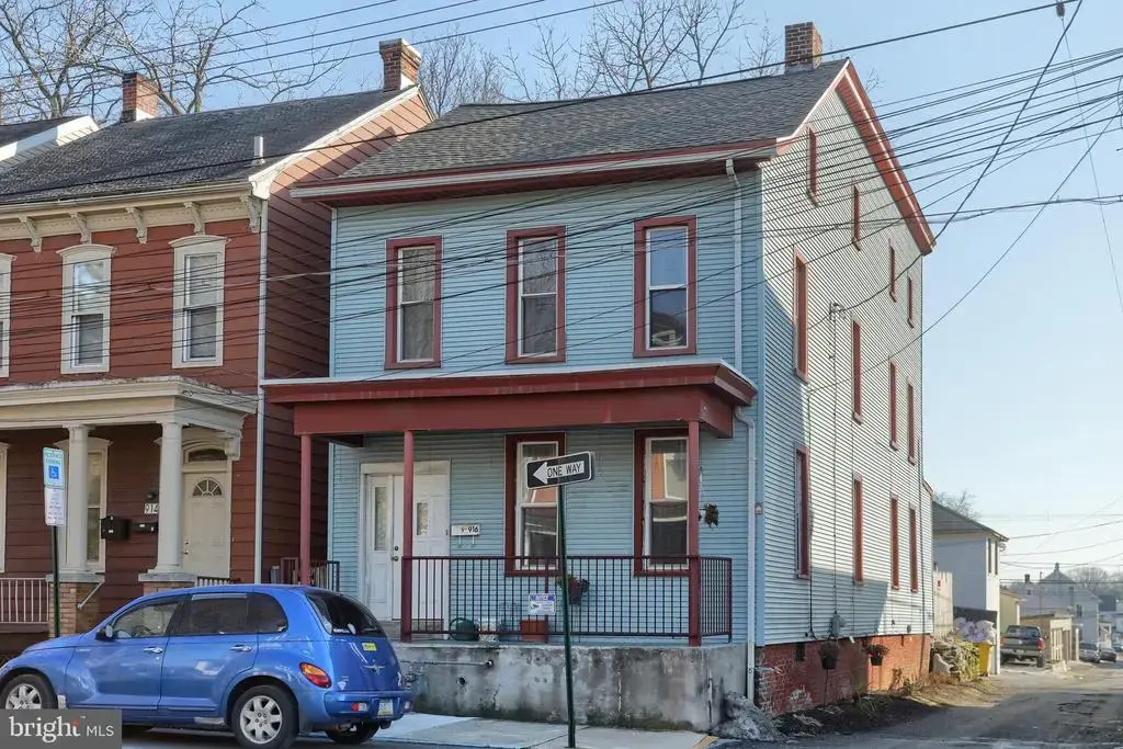 916 Walnut St, LEBANON
