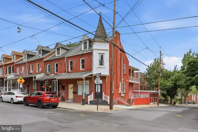 121 Laurel St, Lancaster