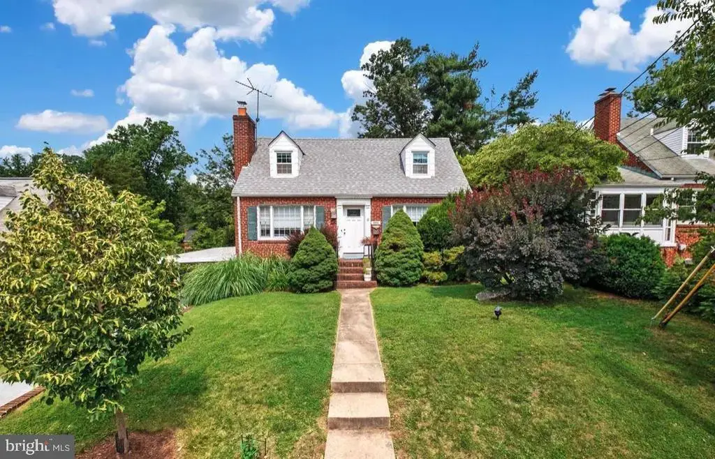 9504 Milstead Dr, BETHESDA