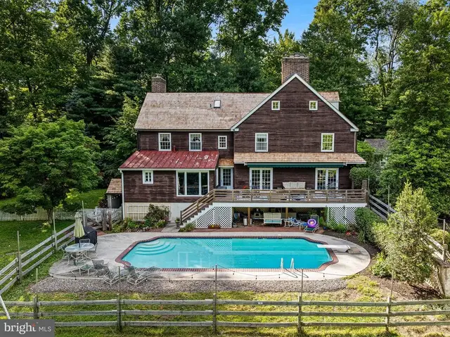 781 Fairview Rd, Glenmoore