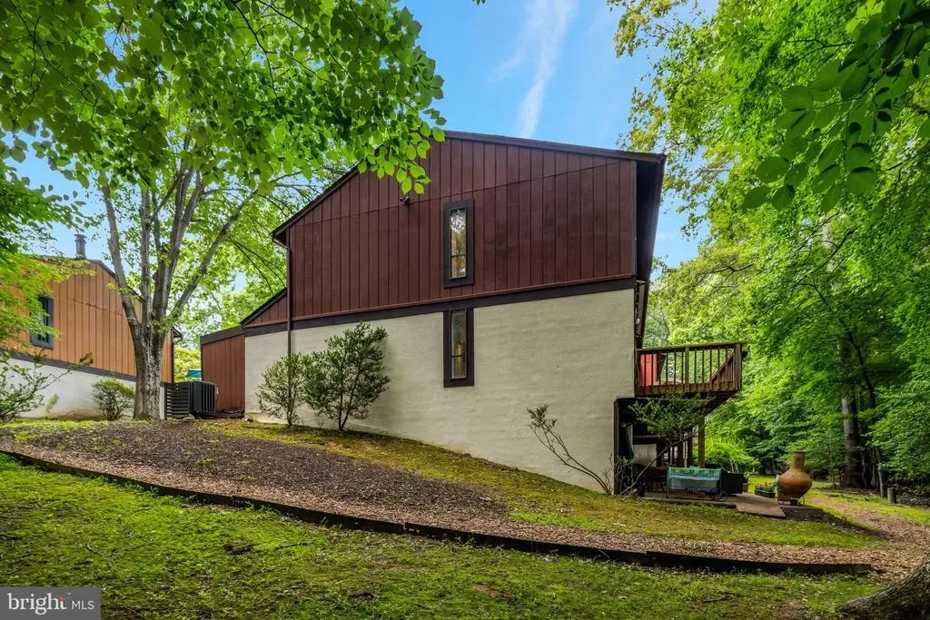 2231 Wheelwright Ct, RESTON