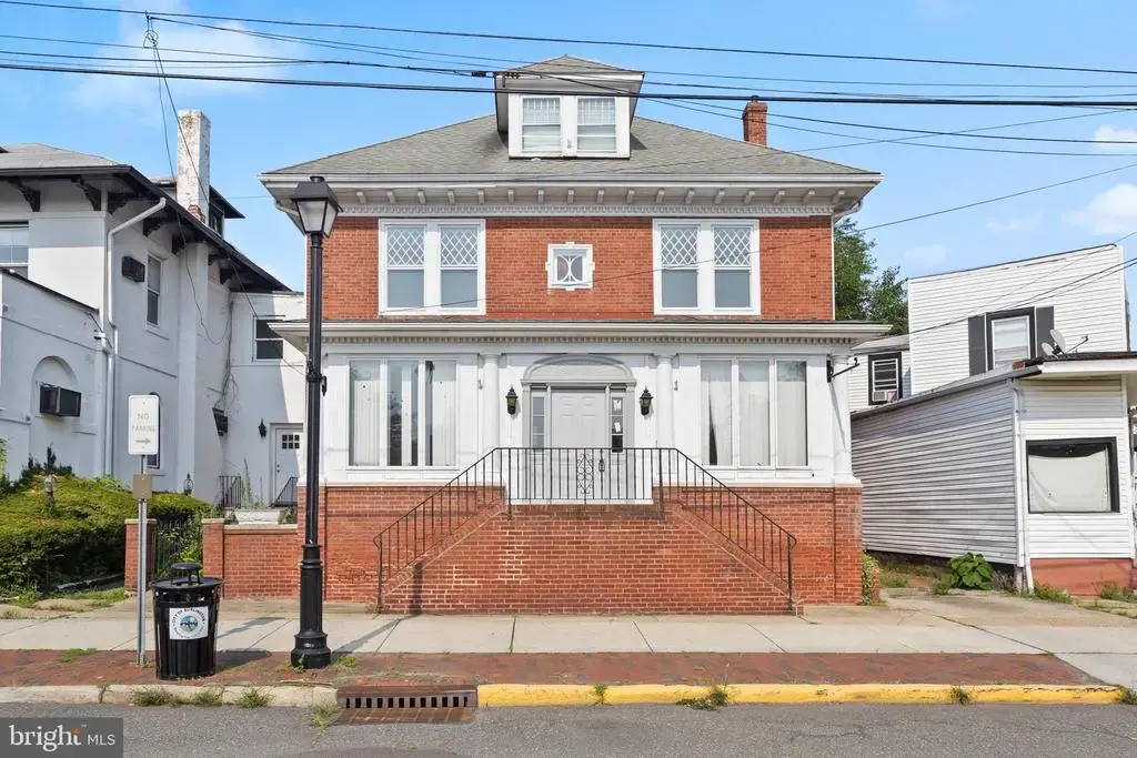467 High St, BURLINGTON