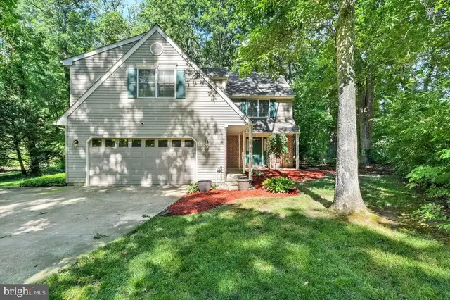 176 Burning Tree Rd, Dover