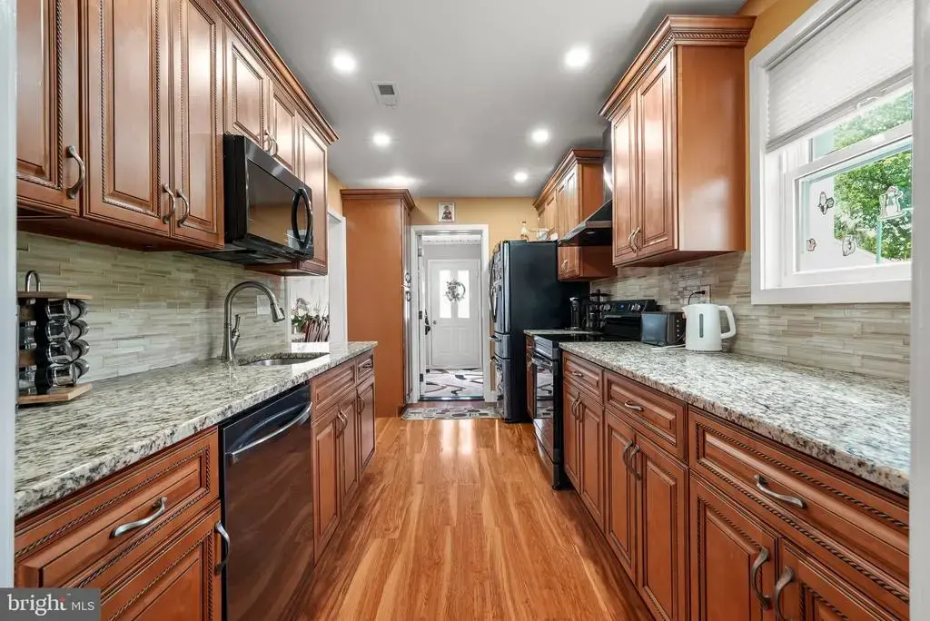 110 W Bristol Rd, WARMINSTER