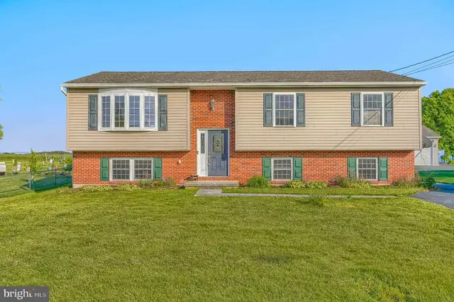 681 Grant Dr, Gettysburg