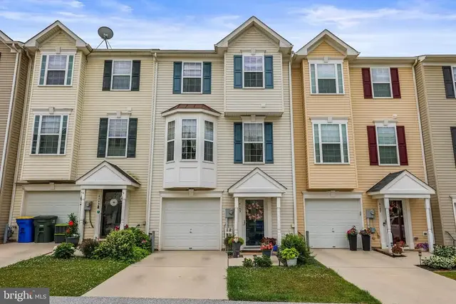 4153 Trabert Ct, Dover