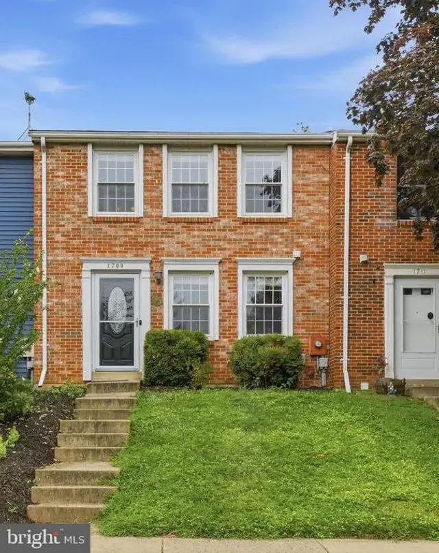 1709 Springhouse Ct, Frederick