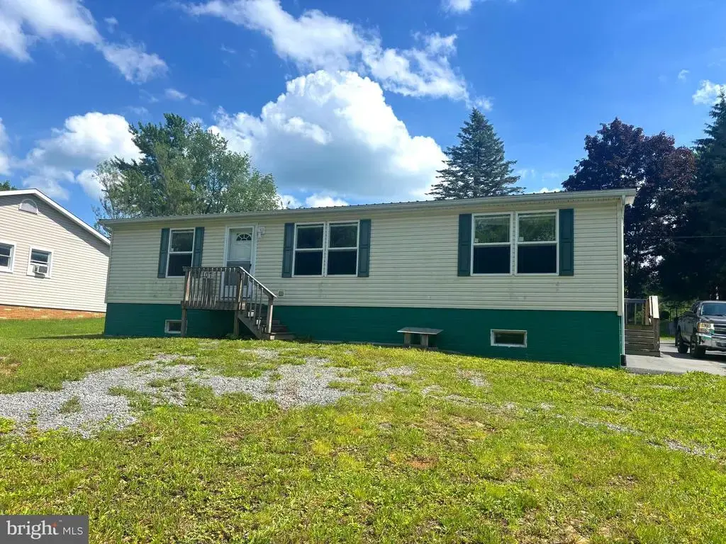 107 E Park Ave, SNOW SHOE
