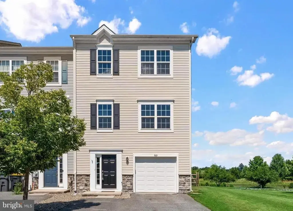 969 Lissicasey Loop, MIDDLETOWN