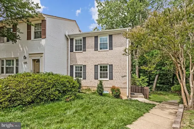 8346 Glastonbury Ct, Annandale