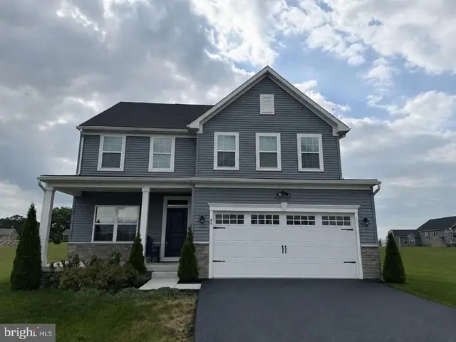 49 Winifred Dr, Hanover