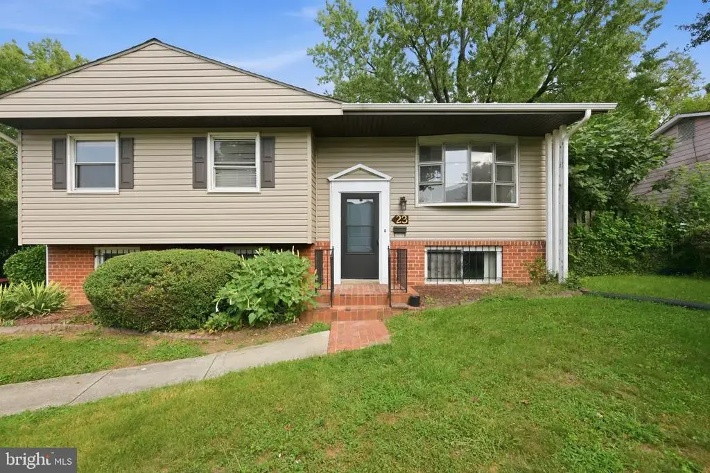 23 Daimler Dr, CAPITOL HEIGHTS