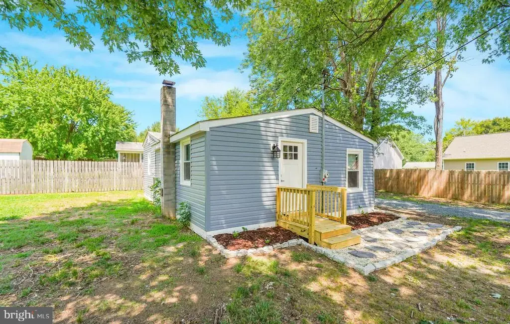 227 Dale Dr, COLONIAL BEACH