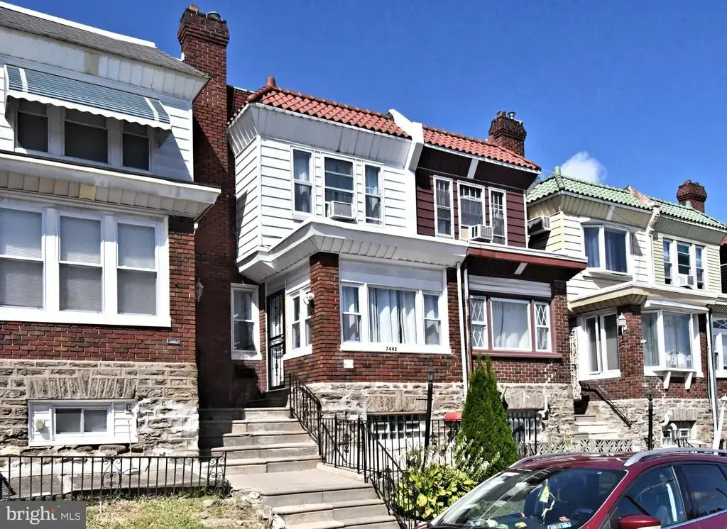 7442 E Walnut Ln, PHILADELPHIA