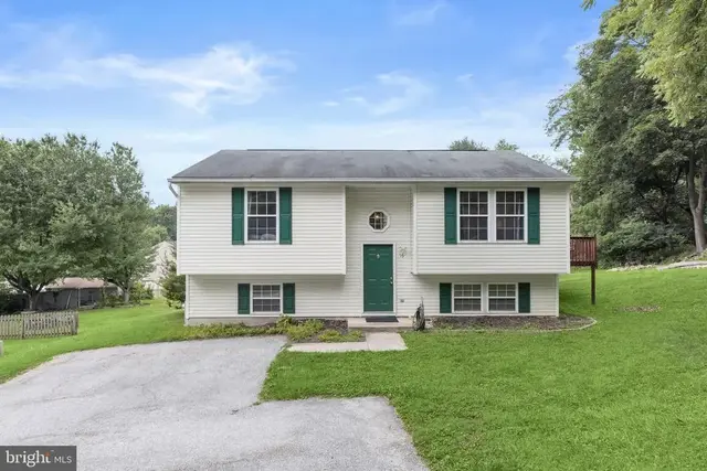 16 Ritters Ln, Owings Mills