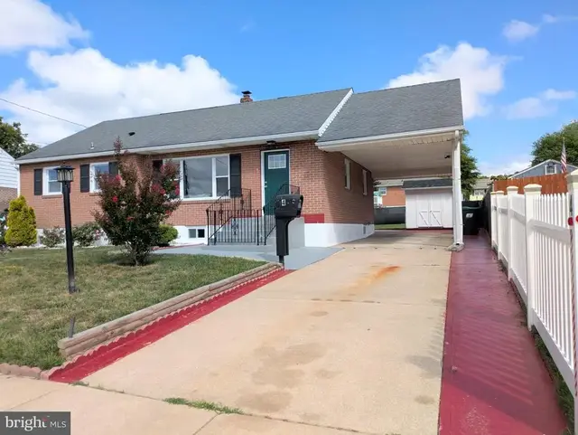 4 Glover Cir, Wilmington