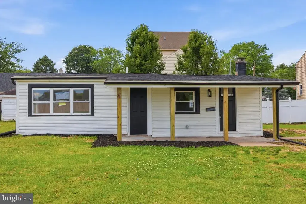 819 Center Ave, COLLEGEVILLE
