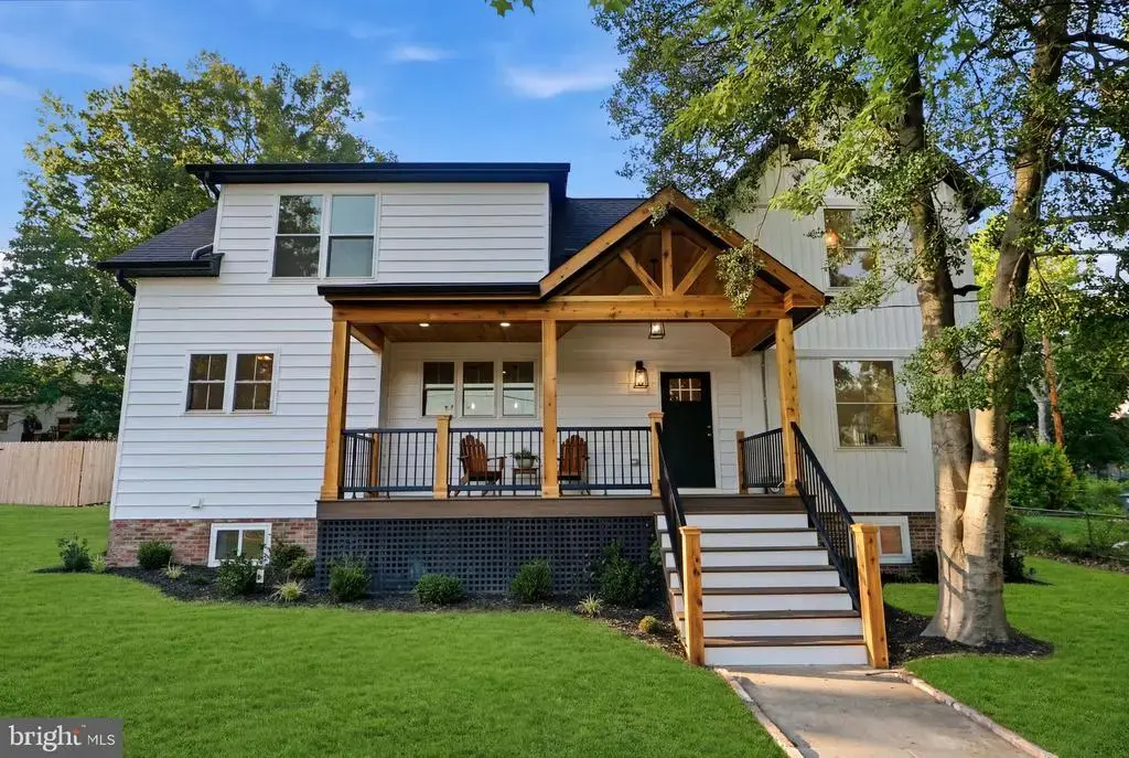 1006 Shepherd St Ne, WASHINGTON