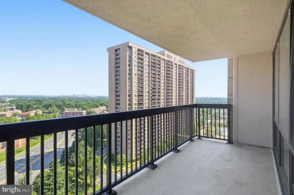 3709 S George Mason Dr #1305 E, FALLS CHURCH