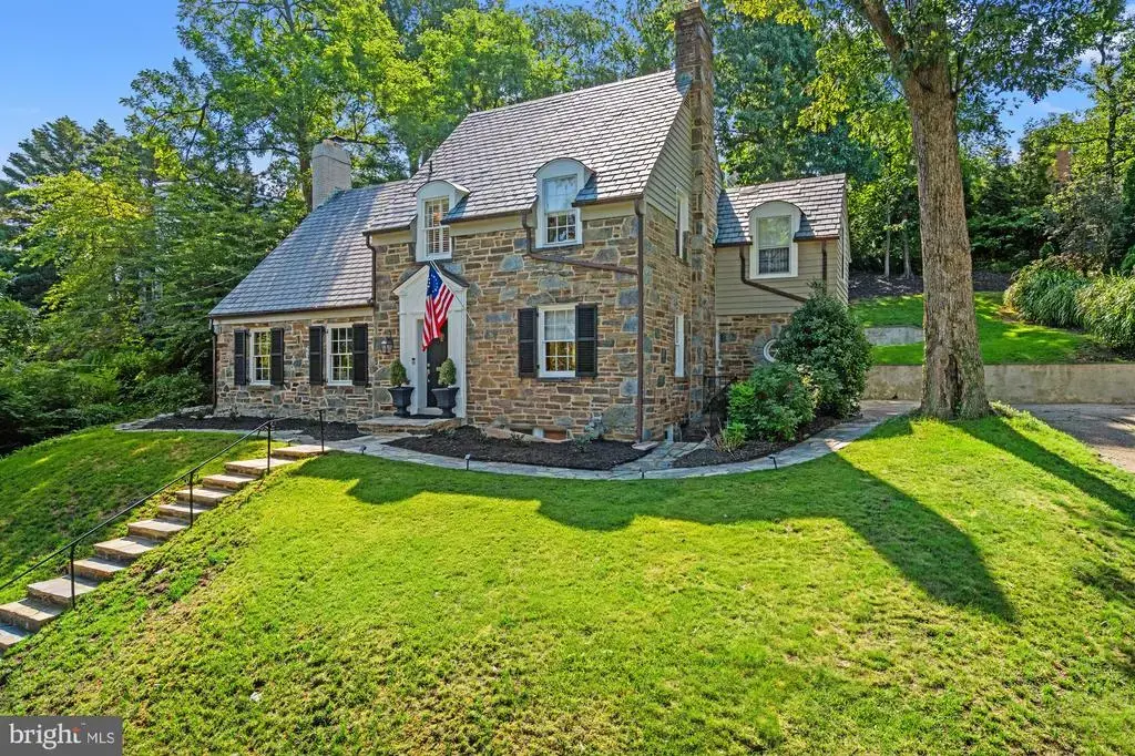 6029 Grove Dr, ALEXANDRIA