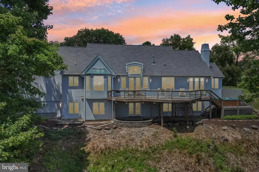 280 Sky Line Dr, EASTON