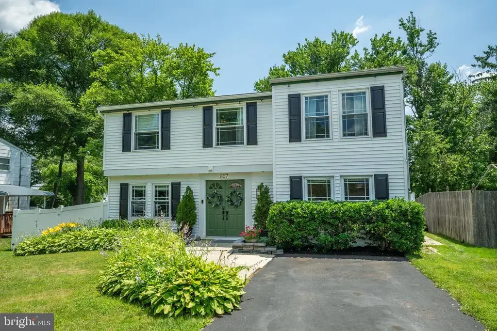 607 Prospect Ave, MORRISVILLE