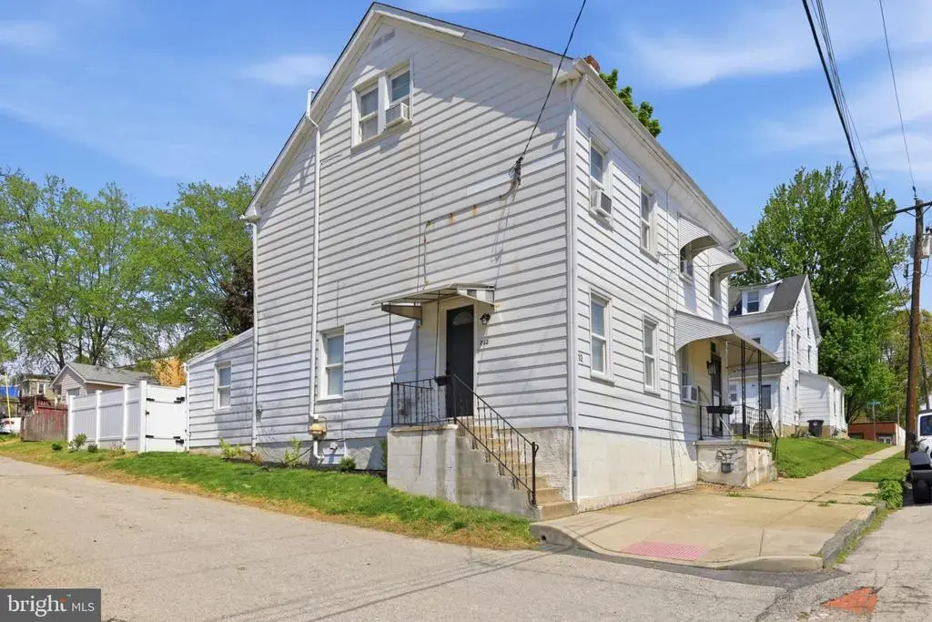 712 Wells St, CONSHOHOCKEN