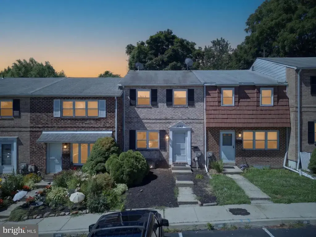 1098 Bayless Pl, NORRISTOWN