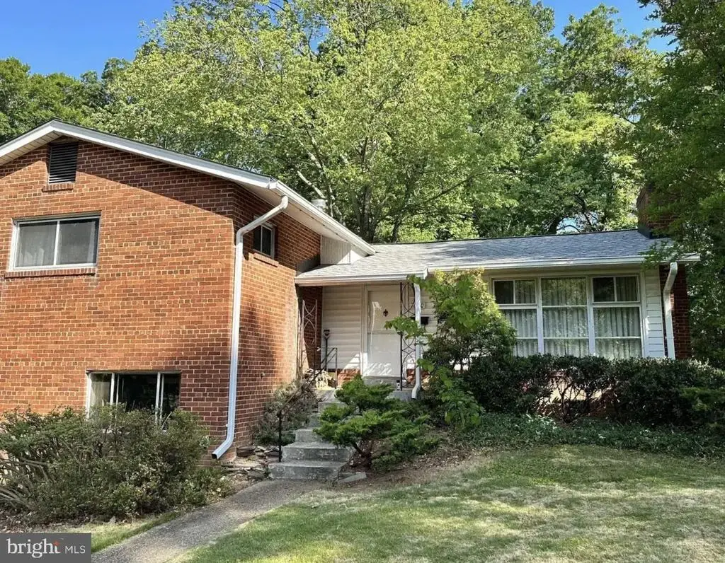 7020 Ted Dr, FALLS CHURCH
