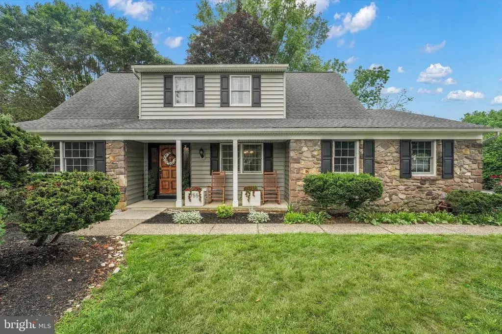 755 Gordon Dr, YARDLEY