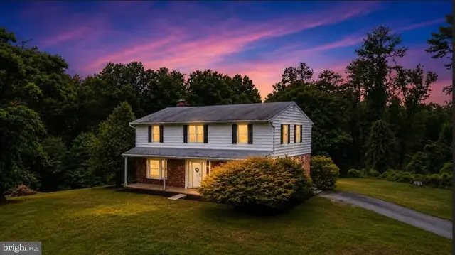 6890 Norris Ln, Elkridge