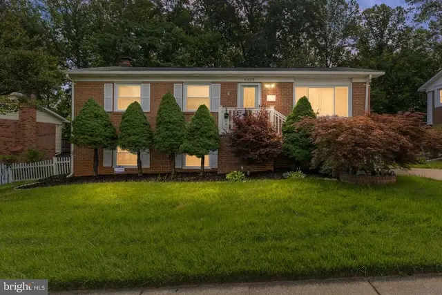4209 Evergreen Dr, Woodbridge