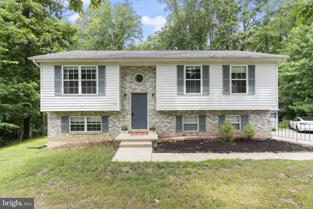 714 Pioneer Trl, LUSBY