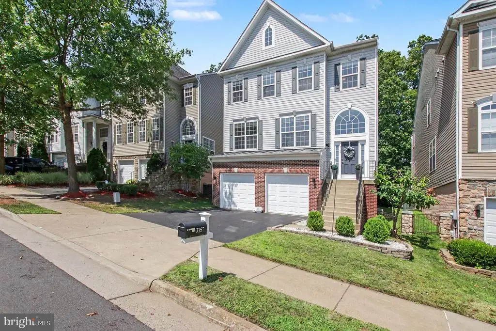 3157 Eagle Ridge Dr, WOODBRIDGE