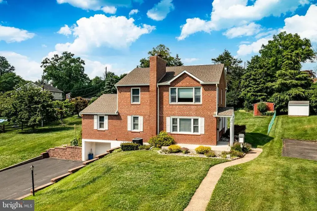 2741 Hillview Rd, BROOMALL