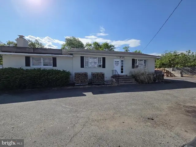 7925 Richmond Hwy, Alexandria